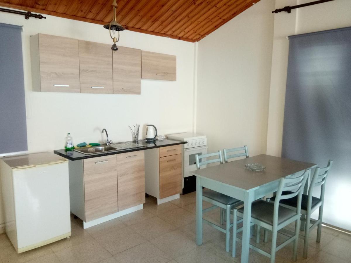 Mersinia Apartment Айя Напа Екстериор снимка